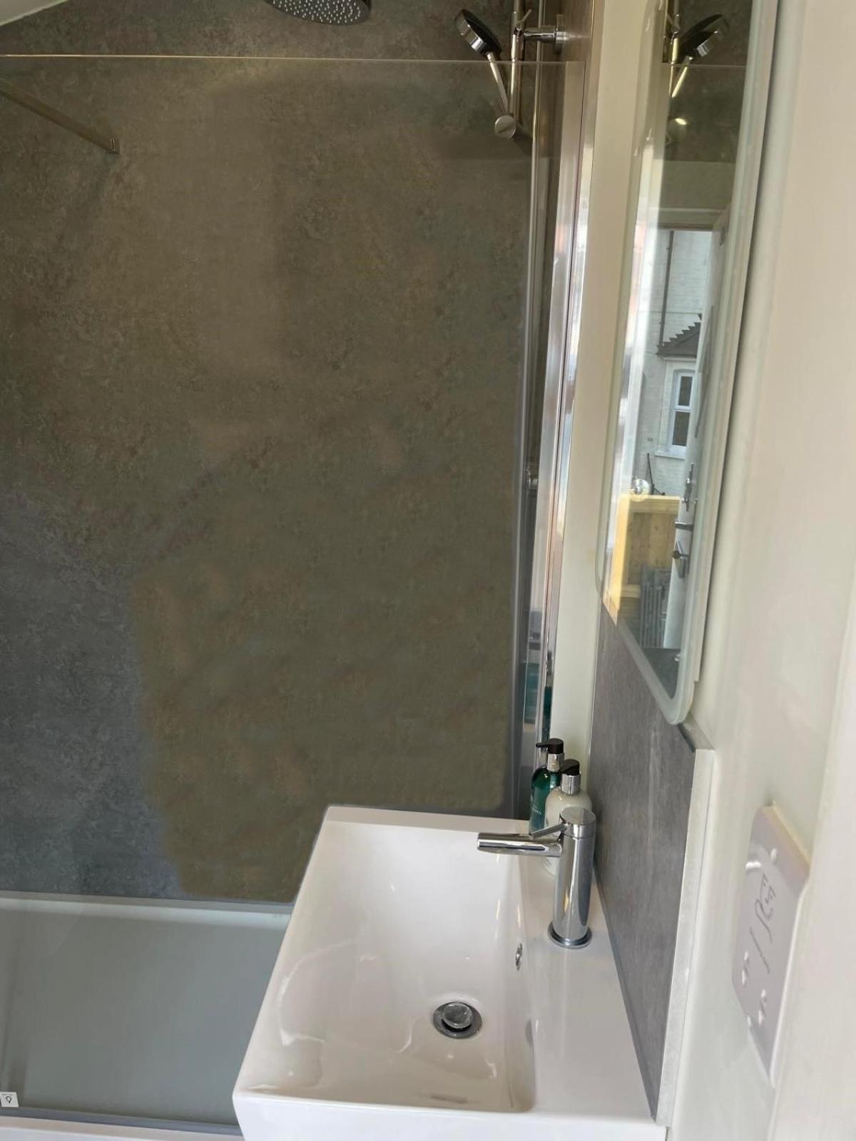 Stylish 1 Bedroom Flat In Heart Of Cowes Eksteriør billede